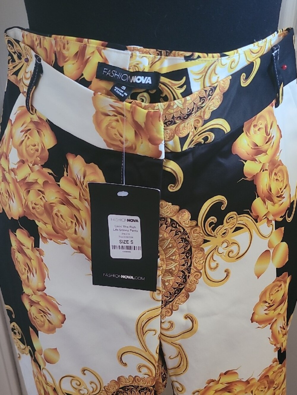 Fashion Nova Black White Gold Baroque Rose Print Pants S NEW WITH TAG - Picture 3 of 4